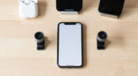 Show HN: iPhone App Takes Simultaneous Images From 2 Lenses, Fuses Into 1 Photo